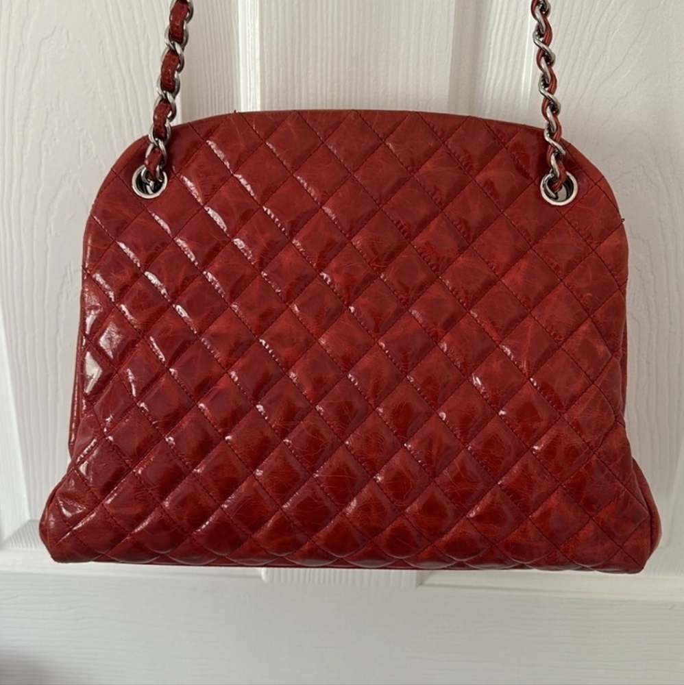 Chanel Leather handbag